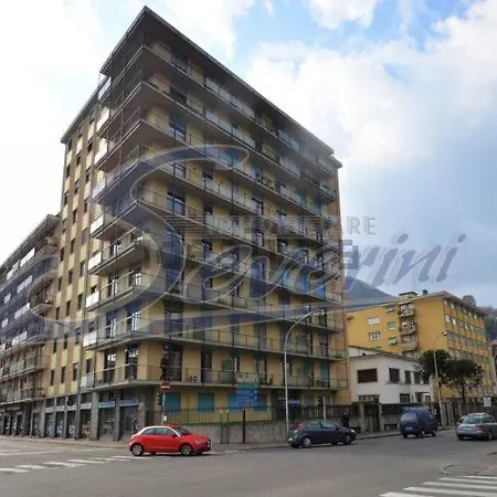 Lägenhet Bellevue Como